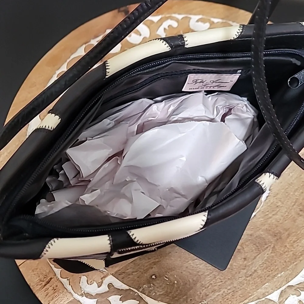 Fifth Avenue Handbags Black & White Pinwheel Squares Faux Leather Crossbody - Picture 10 of 12